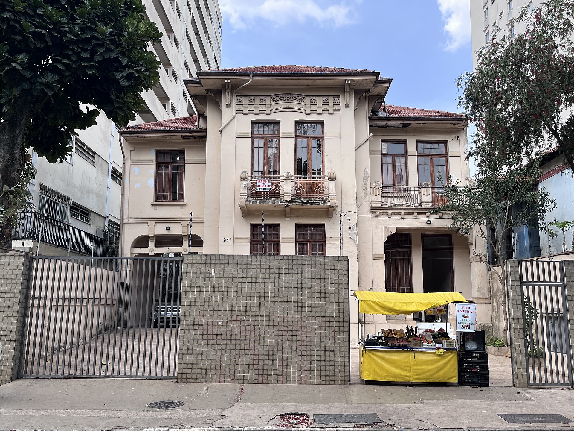 Imagem de referência de Imóvel à Rua Caio Prado, nº 211, descrito nos dados abertos como bem tombado em São Paulo, São Paulo, Brasil