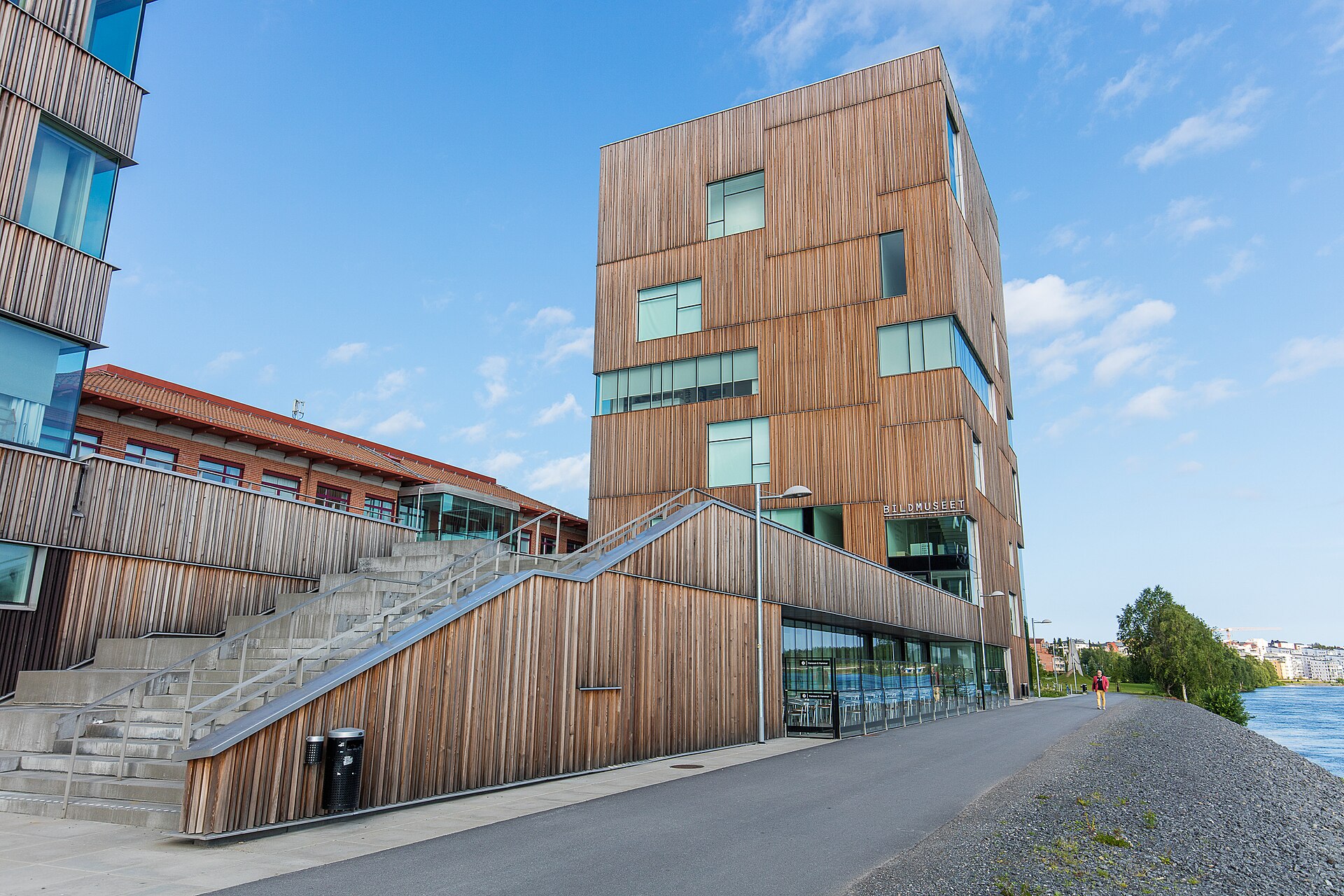 Imagem de referência de Bildmuseet, descrito nos dados abertos como museu em Umeå, Suécia
