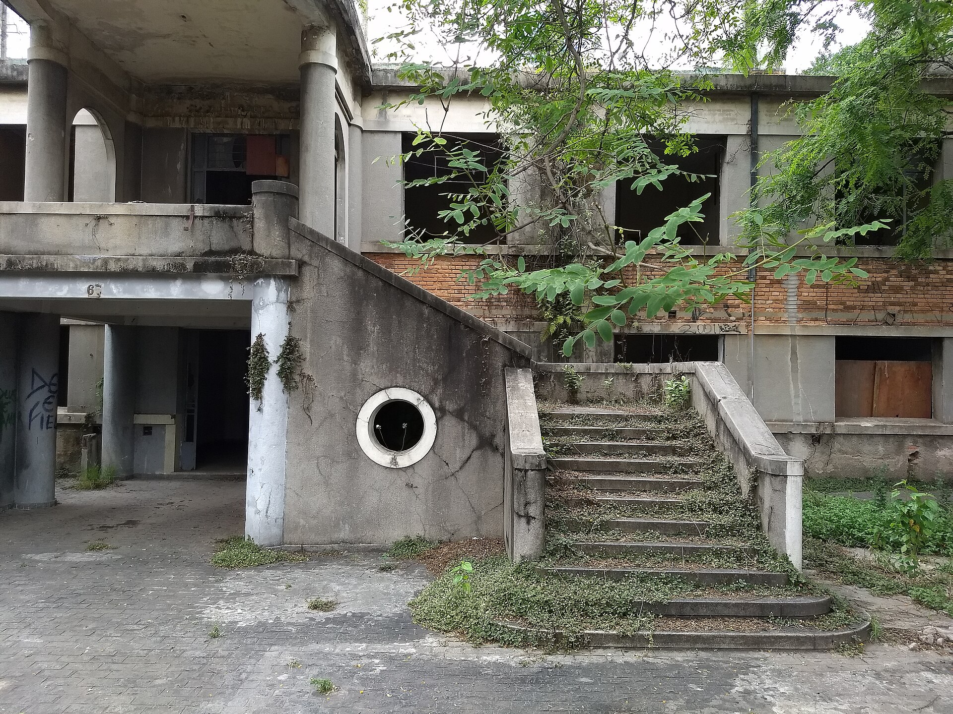 Imagem de referência de Edifício da Creche Marina Crespi, descrito nos dados abertos como edifício em São Paulo, Brasil