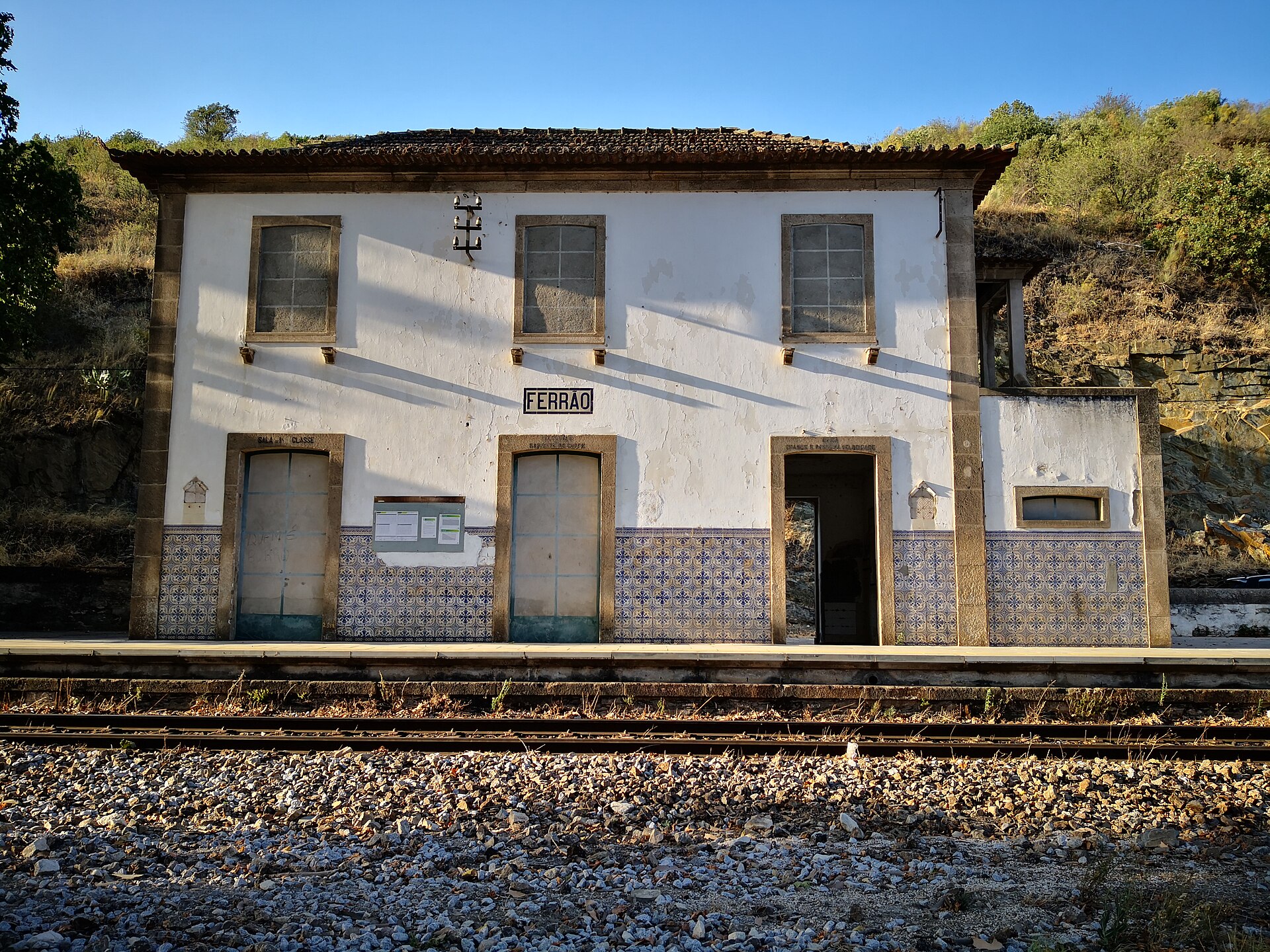 Imagem de referência de Apeadeiro de Ferrão, descrito nos dados abertos como apeadeiro na linha do Douro, Sabrosa, Portugal