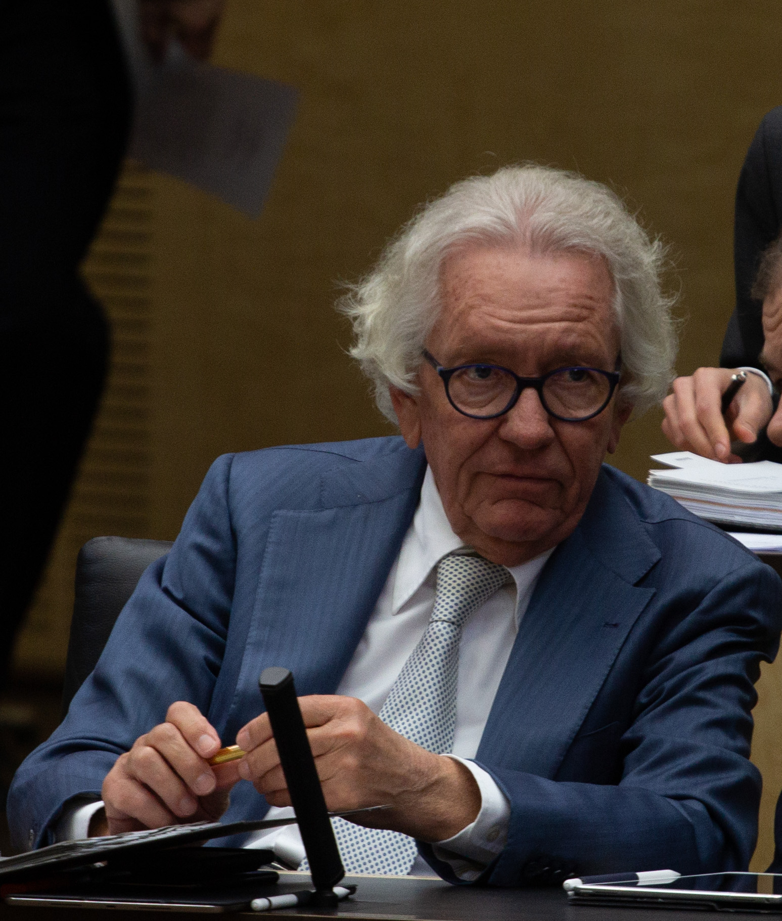 Imagem de referência relacionada a Stephan Holthoff-Pförtner, item descrito como político alemão