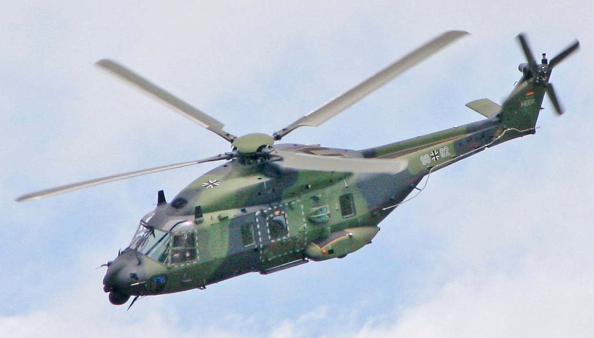 Imagem de referência de NHI NH90, descrito nos dados abertos como helicóptero bimotor multiuso