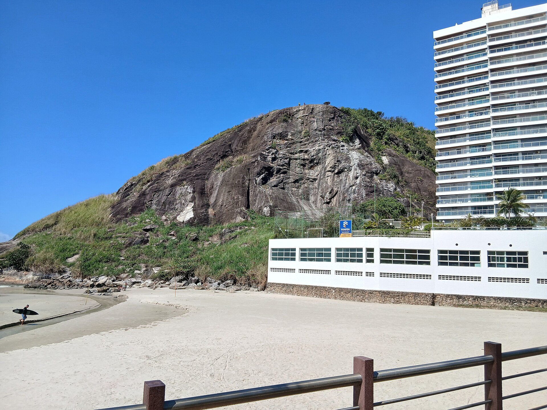 Imagem de referência relacionada a Morro do Maluf, item descrito como morro em Guarujá/SP, Brasil