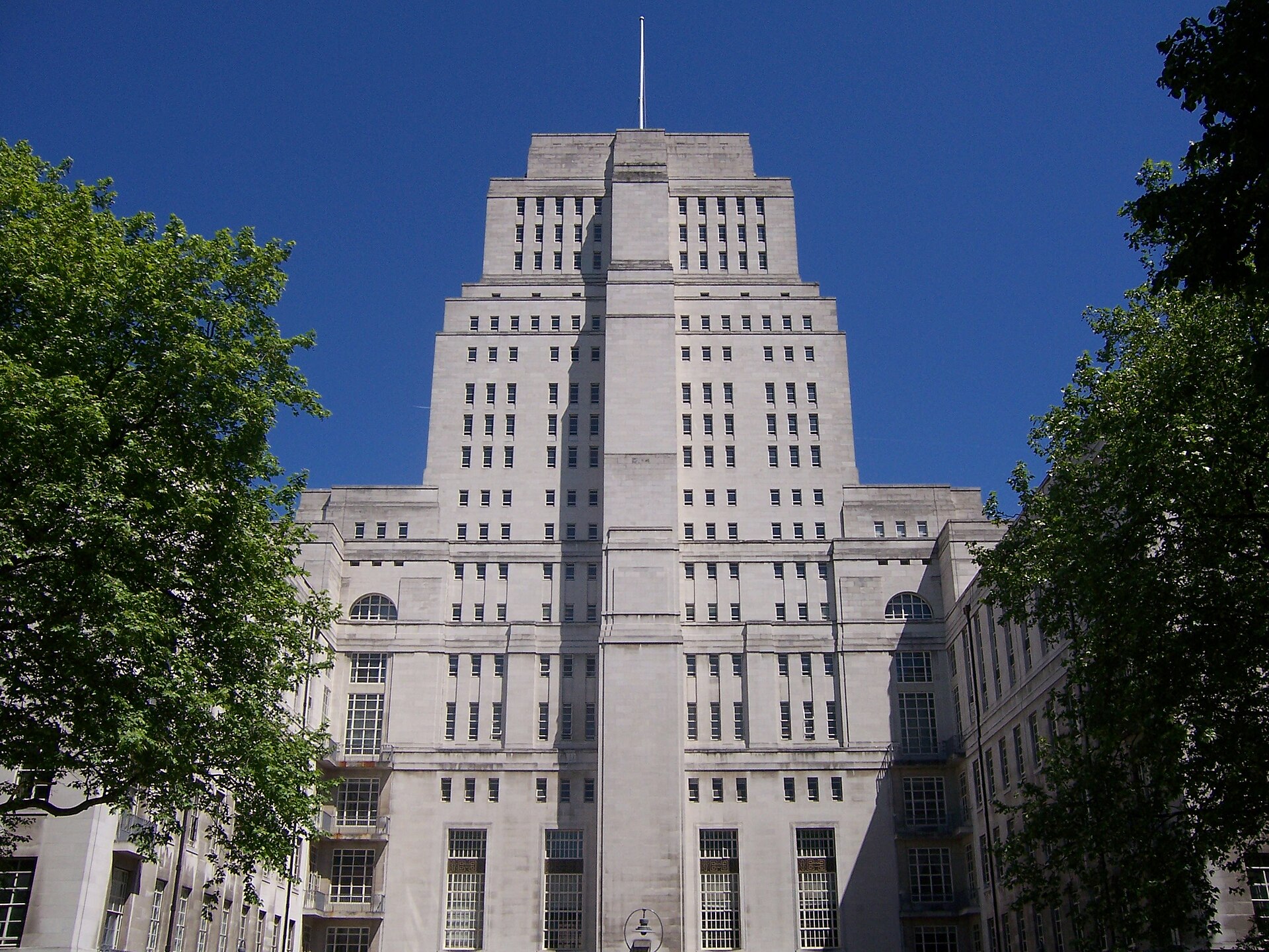 Imagem de referência de Royal Historical Society, descrito nos dados abertos como sociedade histórica britânica