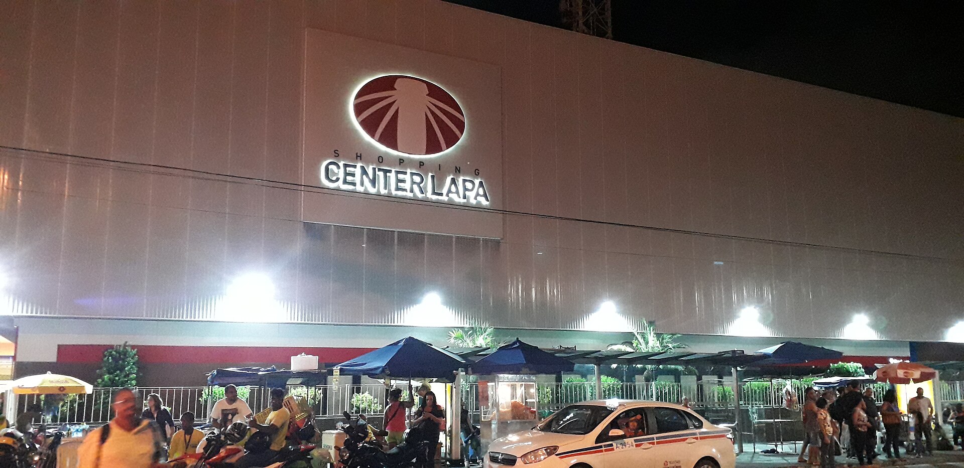 Imagem de referência de Shopping Center Lapa, descrito nos dados abertos como centro comercial em Salvador, Bahia, Brasil