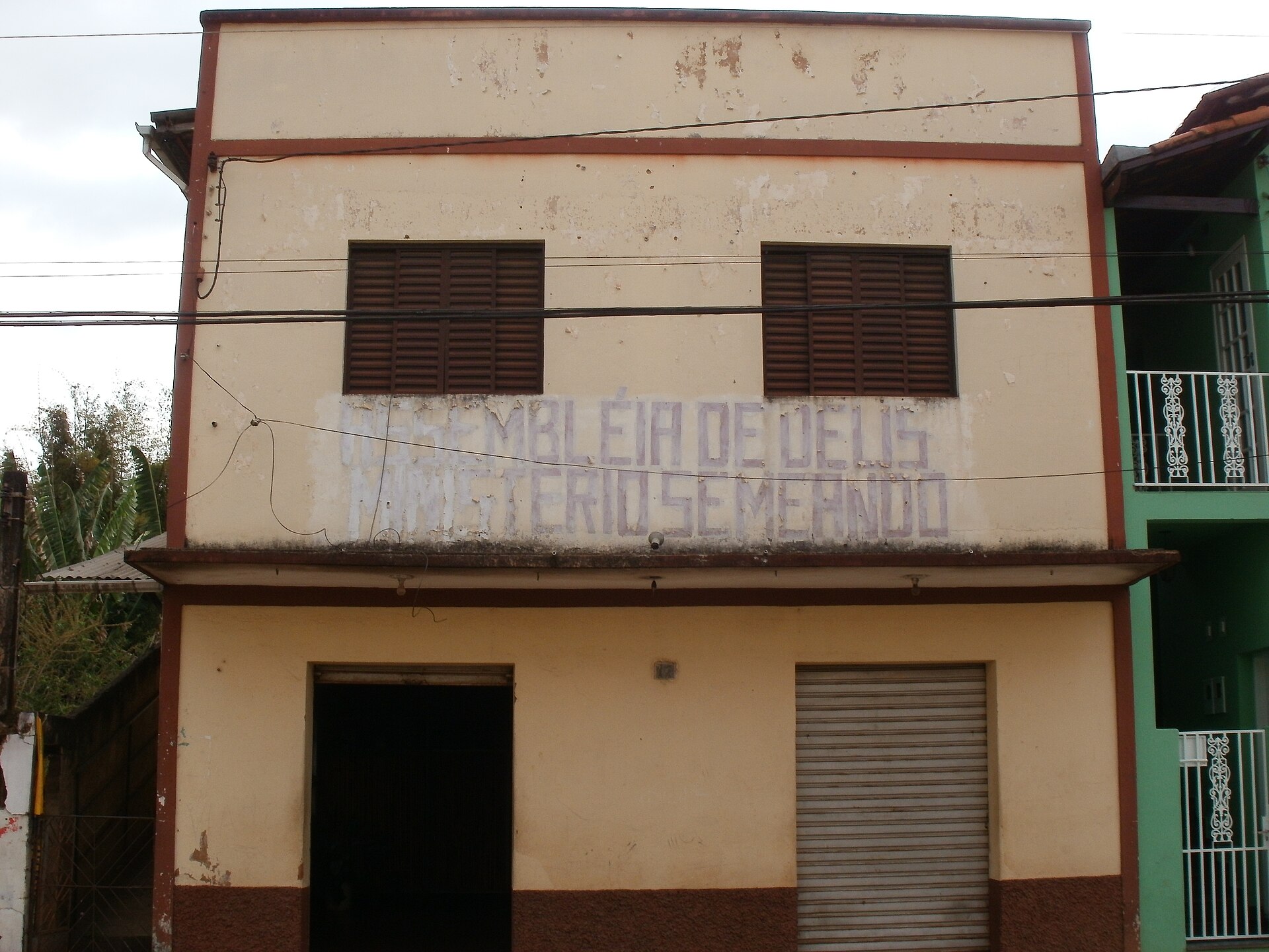 Imagem de referência de Assembleia de Deus, descrito nos dados abertos como igreja evangélica pentecostal e maior denominação protestante do Brasil