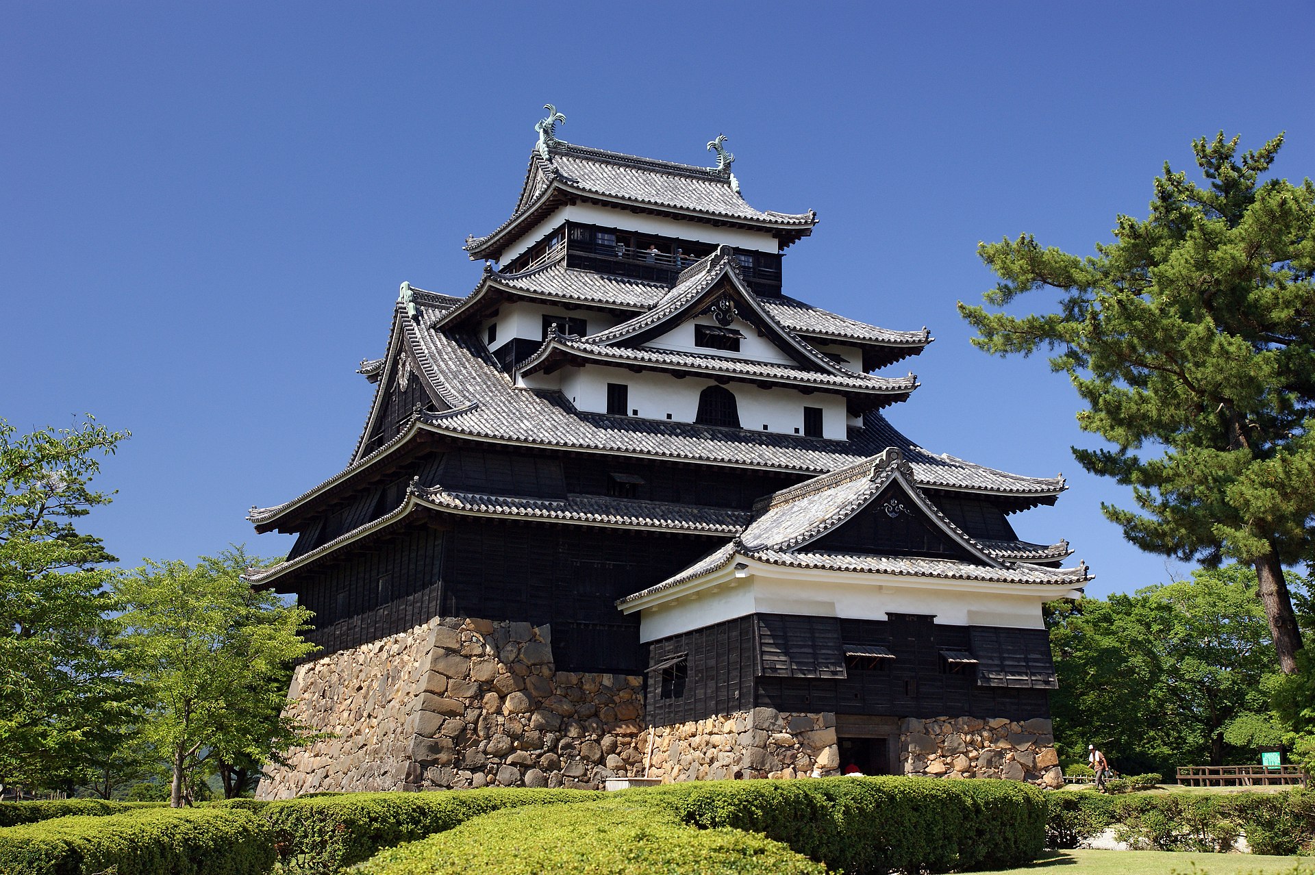Imagem de referência de Castelo de Matsue, descrito nos dados abertos como castelo japonês localizado em Shimane