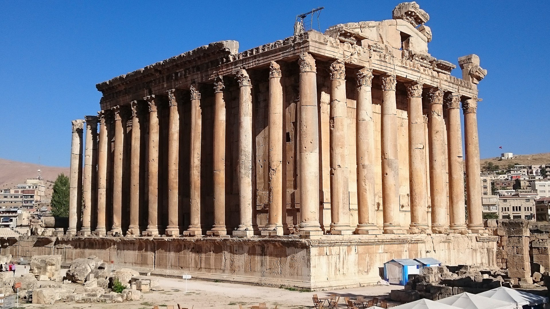 Imagem de referência relacionada a Baalbek, item descrito como registro de referência sobre Baalbek, organizado a partir de dados estruturados abertos