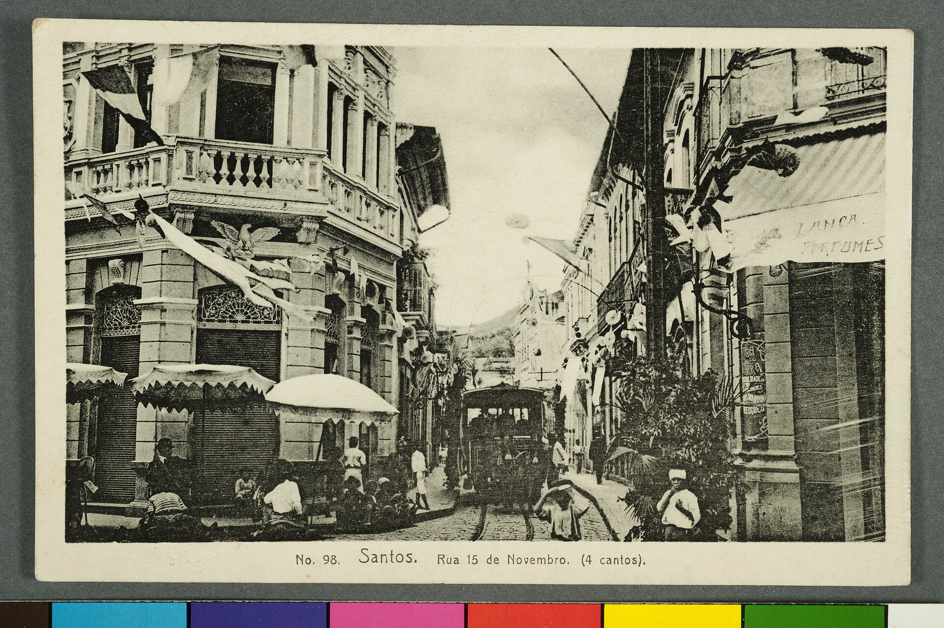 Imagem de referência de No 98. Santos. Rua 15 de Novembro. (4 Cantos), descrito nos dados abertos como item da Coleção Cartões Postais, no Museu Paulista