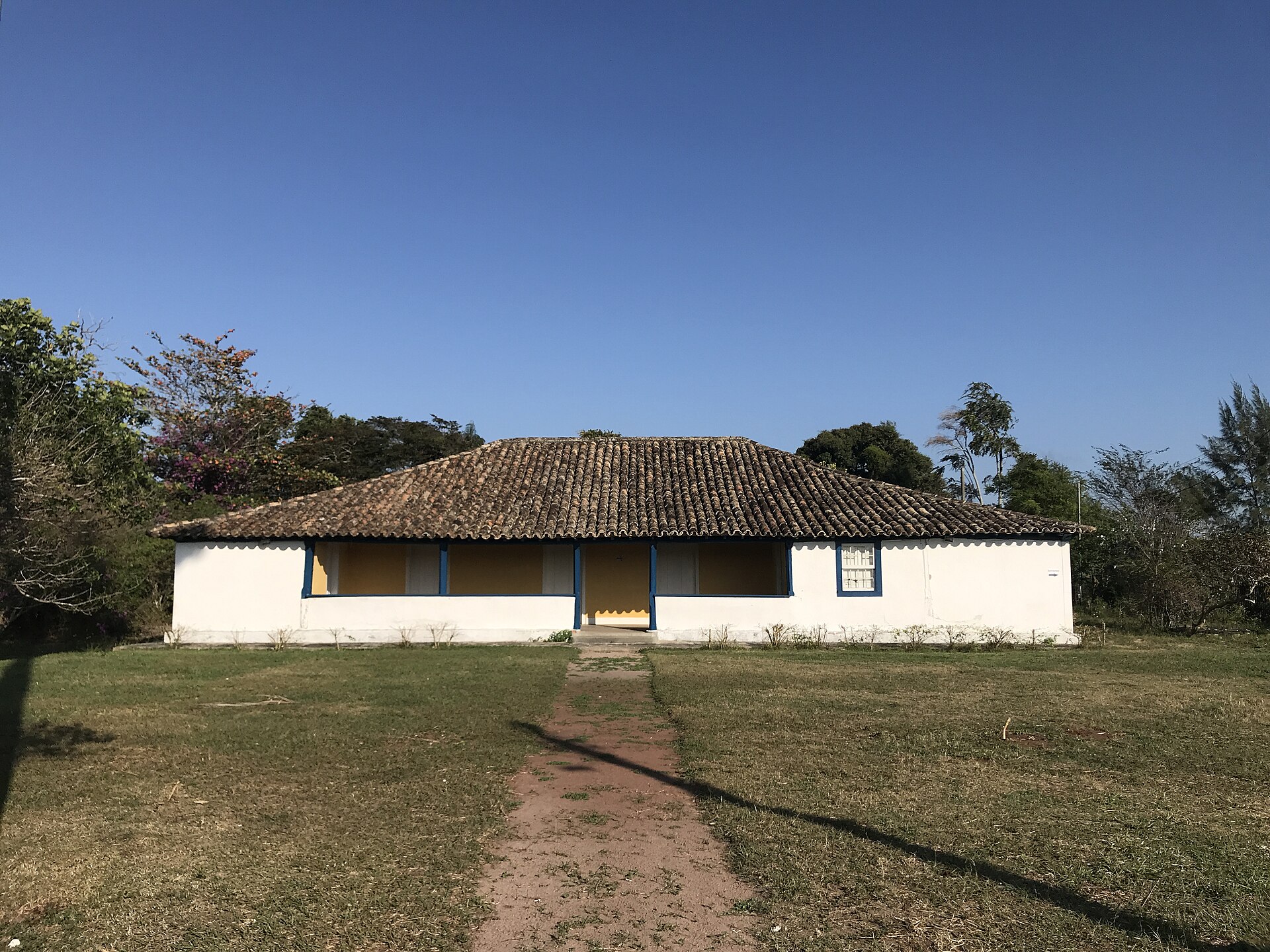 Imagem de referência relacionada a Casa da Fazenda Mato de Pipa, item descrito como museu em Quissamã, Brasil