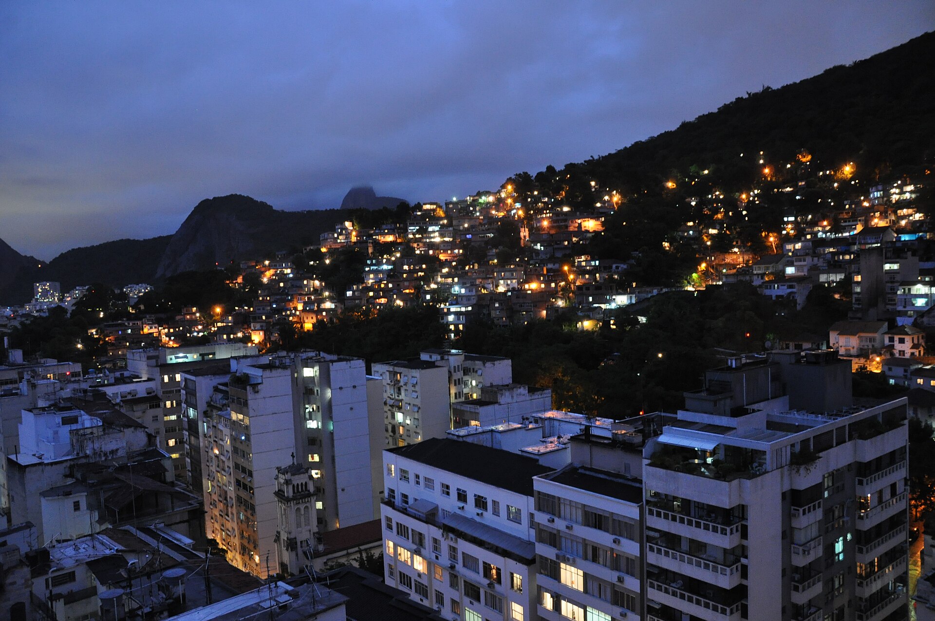 Imagem de referência de Morro da Babilônia, descrito nos dados abertos como patrimônio localizado no Brasil