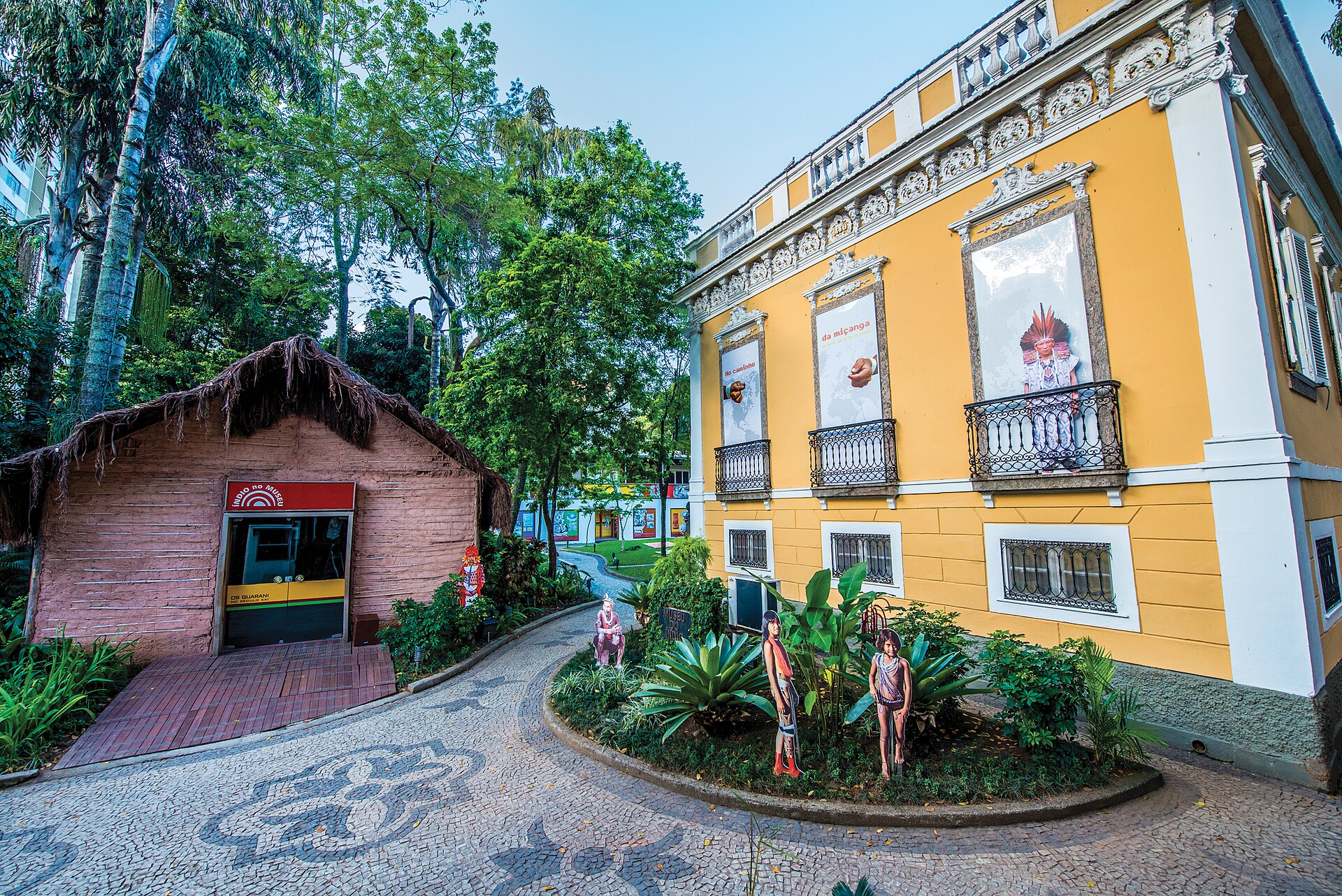 Imagem de referência relacionada a Museu do Índio (Rio de Janeiro), item descrito como o Museu do Índio, da Fundação Nacional do Índio - Funai, tem como objetivo contribuir para uma maior conscientização sobre a contemporaneidade e a importância das culturas indígenas