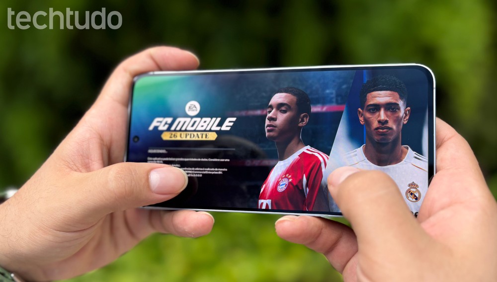 Se o celular continua rápido, fluido e dá conta das tarefas do dia a dia, o desempenho pode ser mais um motivo para adiar a troca — Foto: Miguel Roberto e Francisco Paulo/TechTudo