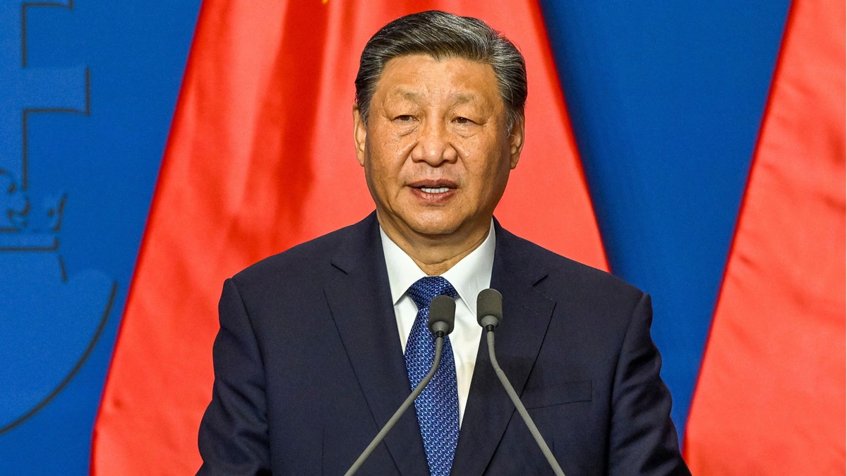 Imagem da matéria: Trump diz que a China 'espiona' os EUA após relatório vincular imagens chinesas ao ataque iraniano