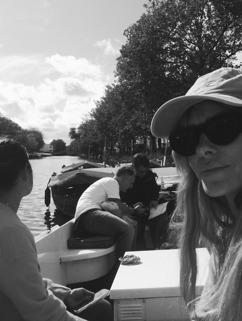 Carolina Dieckmmann comemora aniversário de 48 anos em Amsterdã: 'Sorte e gratidão'