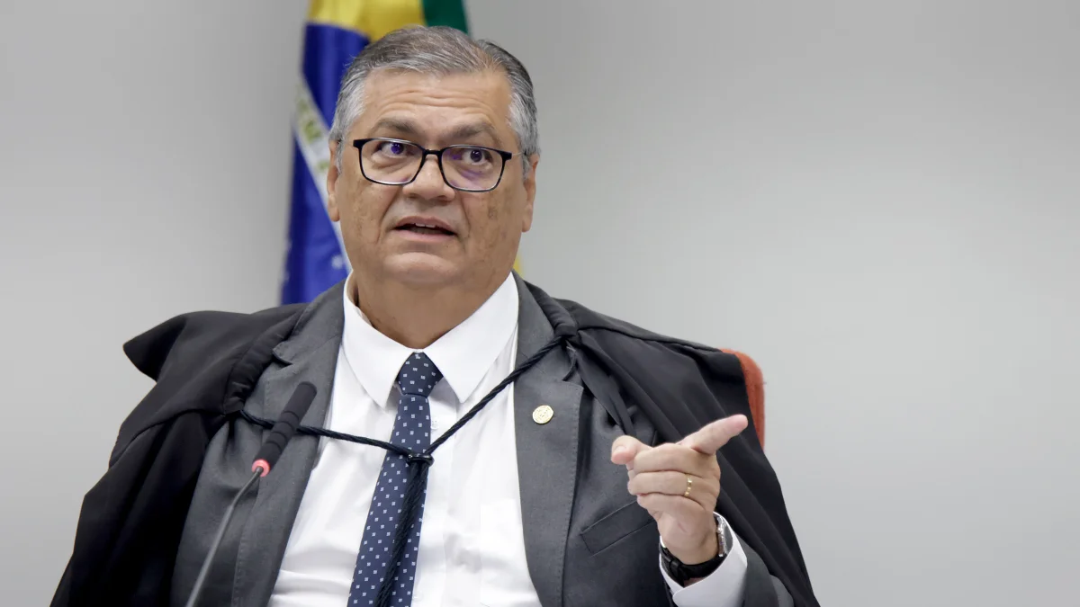 Dino manda PF investigar CVM por suposta omissão no Caso Master