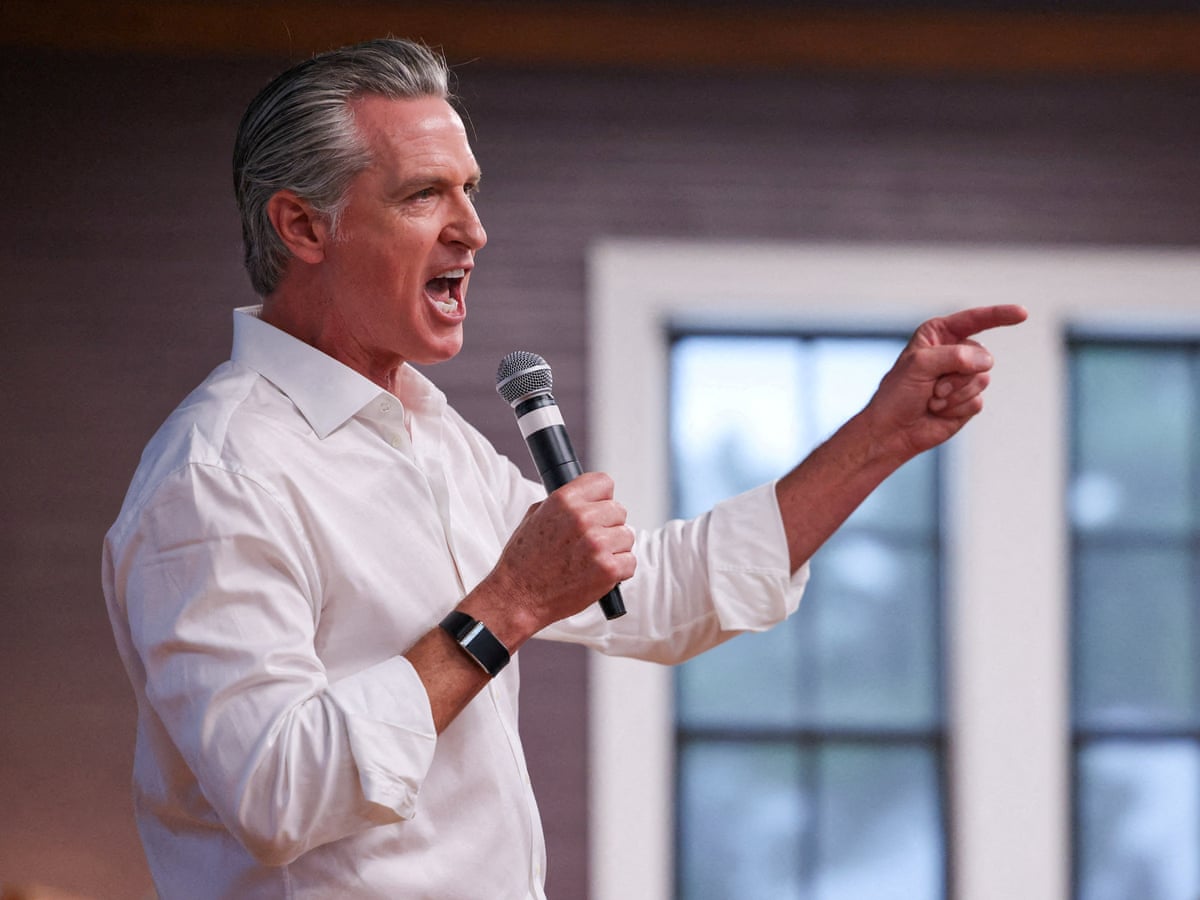 Gavin Newsom diz que não concorrerá à presidência em 2028 se Kamala Harris fizer