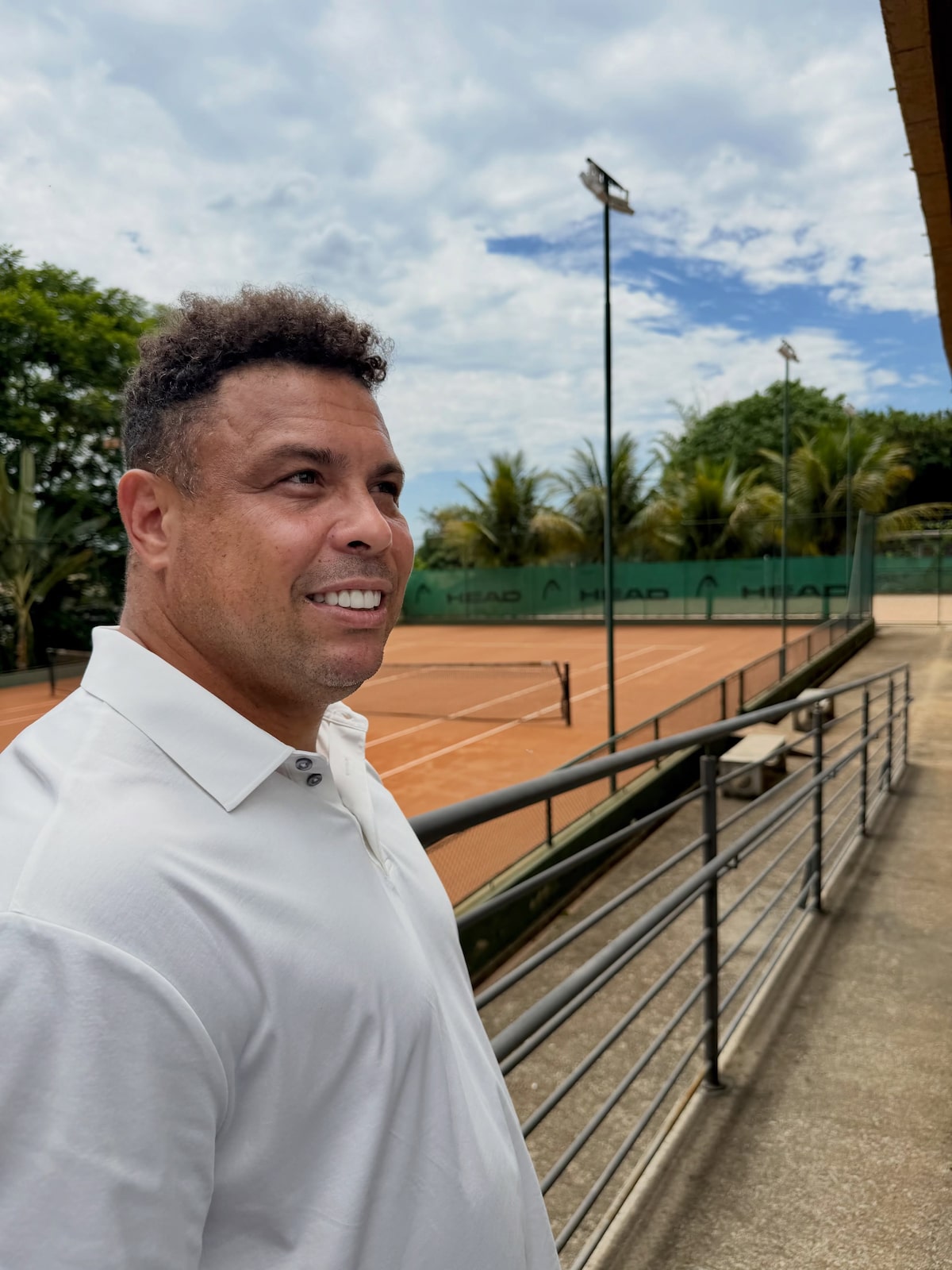 Ronaldo amplia investimentos e assume controle da Head, marca de artigos esportivos de tênis