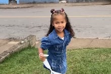 ‘Levou um pedaço de mim por inteiro’, diz mãe de menina de 5 anos que morreu baleada na Grande BH