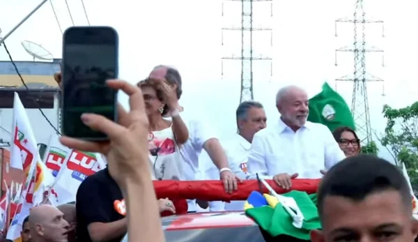 Janja reage a protesto em Minas: "Pega esse dedo e enfia no coração"