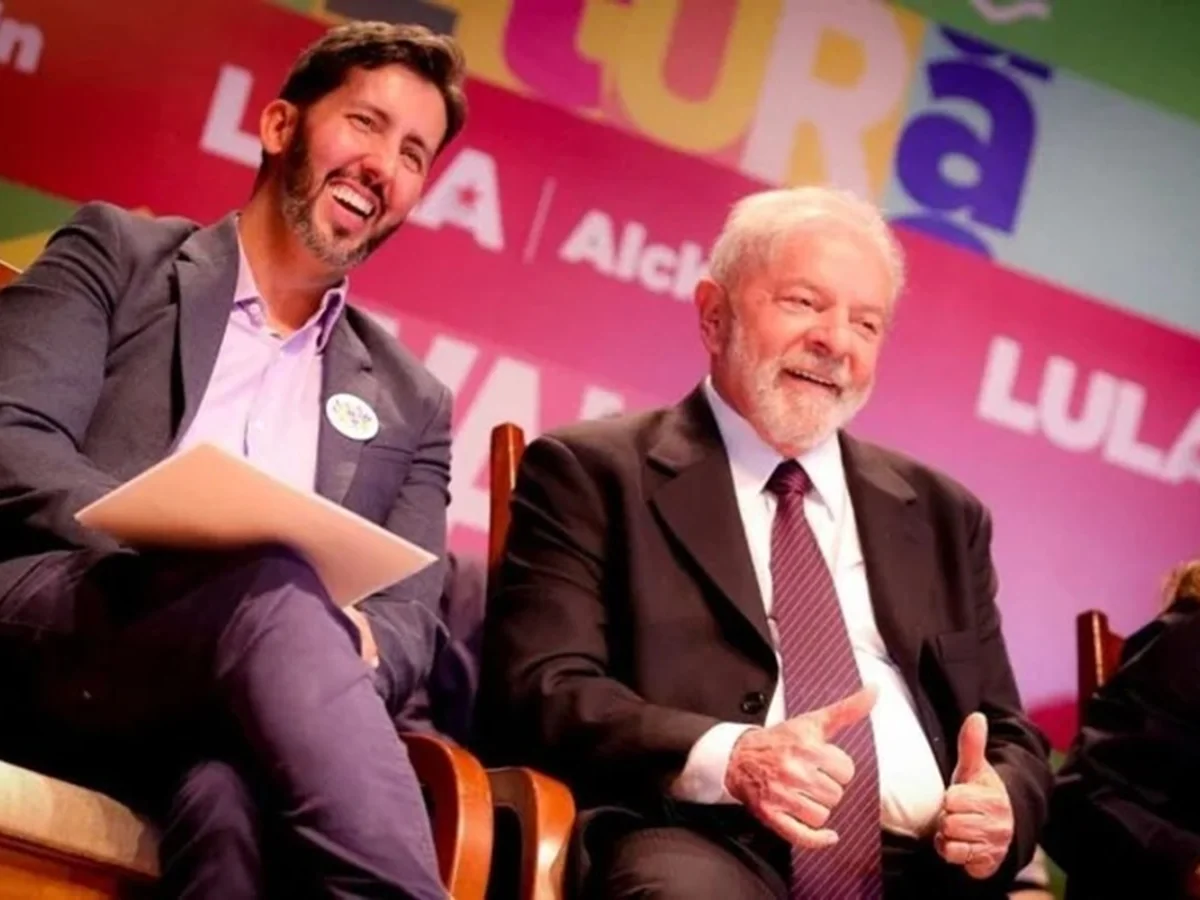 Com megafone, Lula convoca moradores do DF para caminhada em Ceilândia