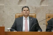 Davi Alcolumbre tem discurso alinhado ao ministro Alexandre de Moraes
