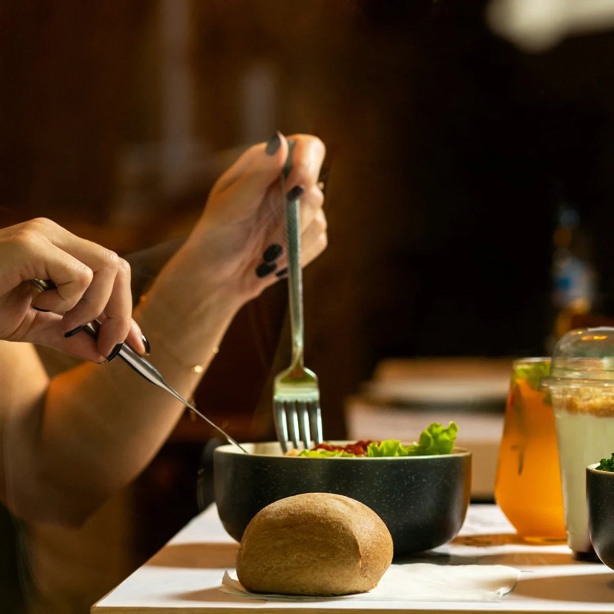 Saiba como a alimentação atua na prevenção de um AVC, segundo nutri