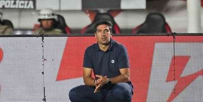 Abel Ferreira durante o jogo entre LDU e Palmeiras pela Libertadores &ndash; Foto: Cesar Greco / Palmeiras / Jogada10