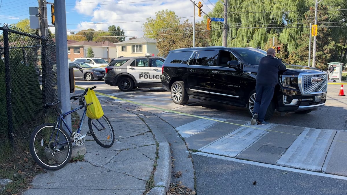 Cyclist in his 70s struck by vehicle in Etobicoke suffers serious injuries