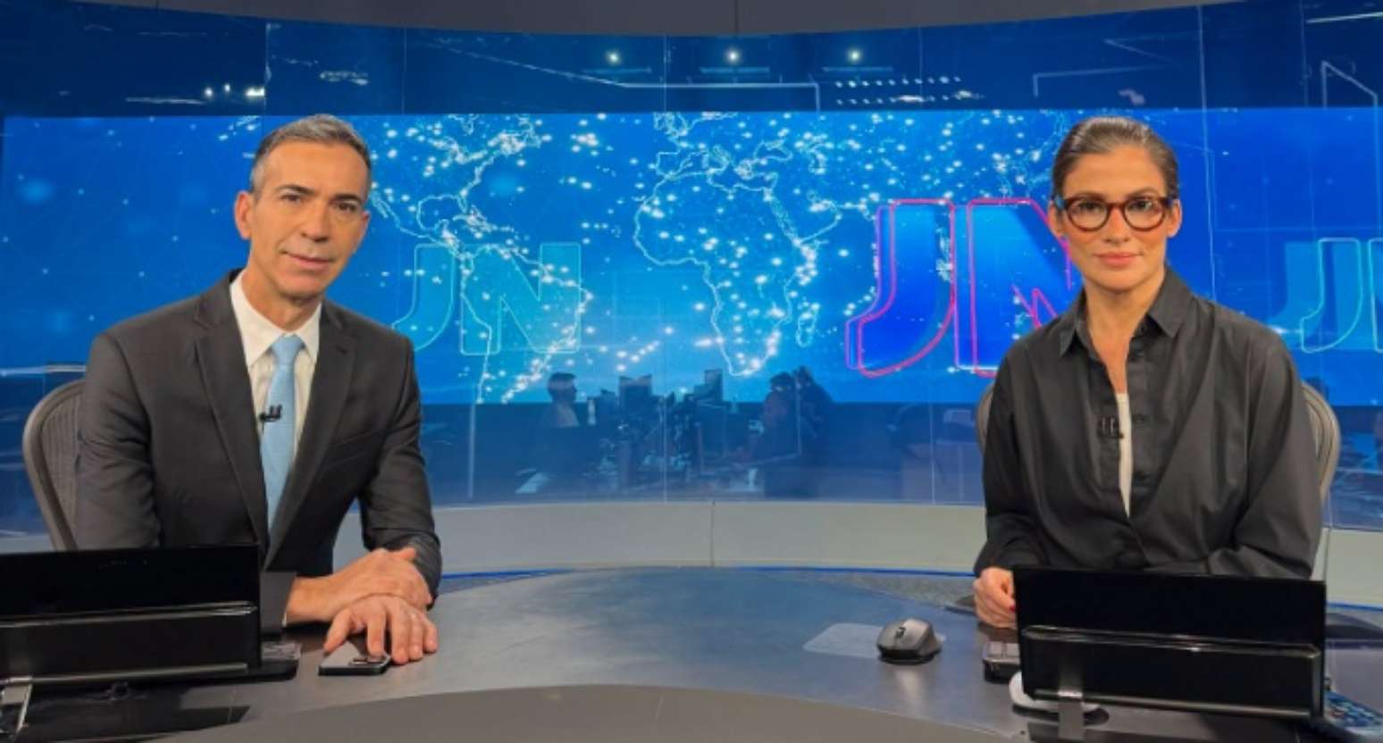 Os &acirc;ncoras do 'Jornal Nacional', C&eacute;sar Tralli e Renata Vasconcellos