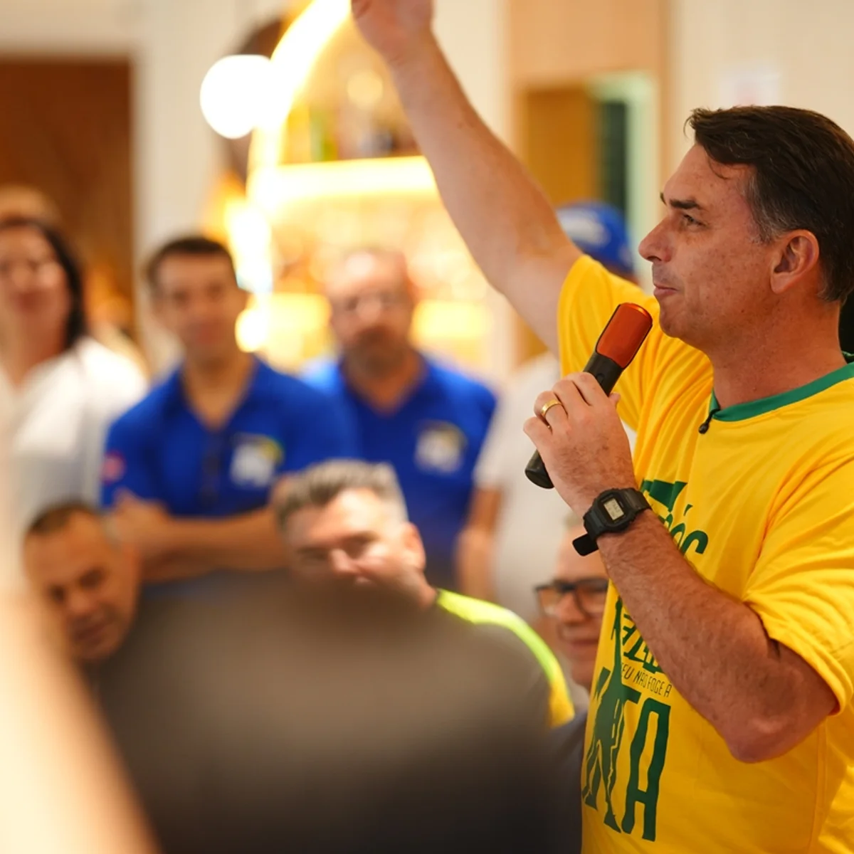 Campanha de Flávio orienta oposição a se abster na votação da 6x1 no Senado