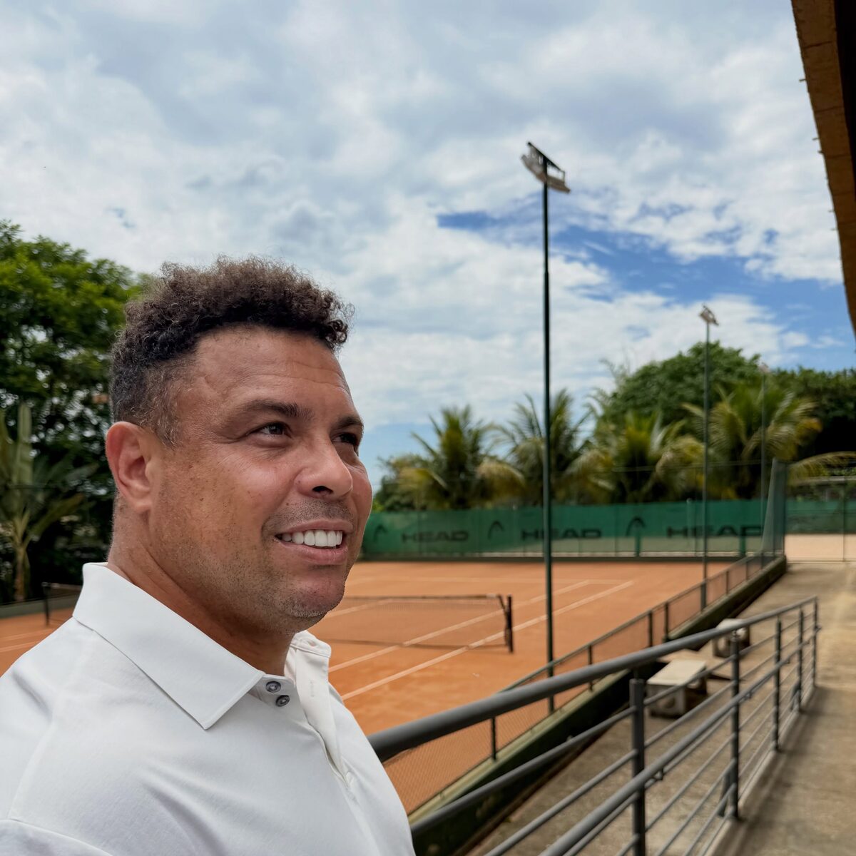 Ronaldo amplia investimentos e assume controle da Head, marca de artigos esportivos de tênis