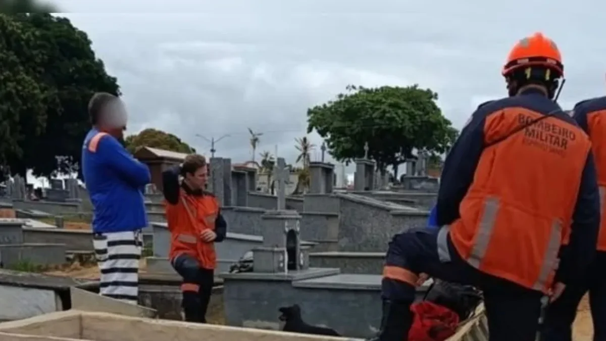 Jazigo cede e homem morre após cair dentro do túmulo do pai no ES