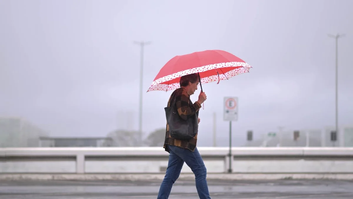 Clima: temporais, ventos e granizos marcam o dia de 1º turno das eleições