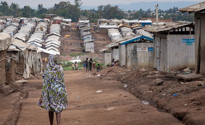Congo-Kinshasa: A resposta ao Ebola enfrenta um retrocesso após incêndio em centro de trânsito no acampamento na RD Congo