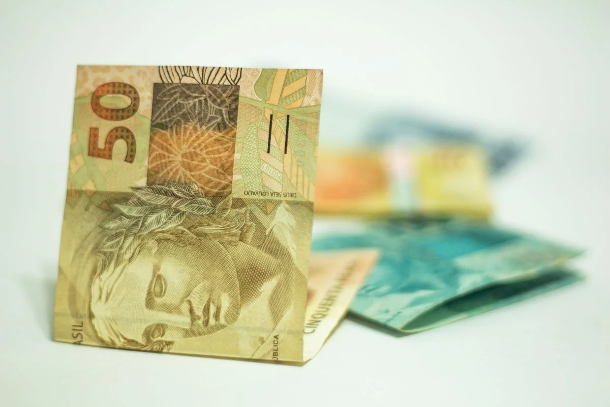 Trio é preso após oferecer R$ 300 por votos para deputado estadual