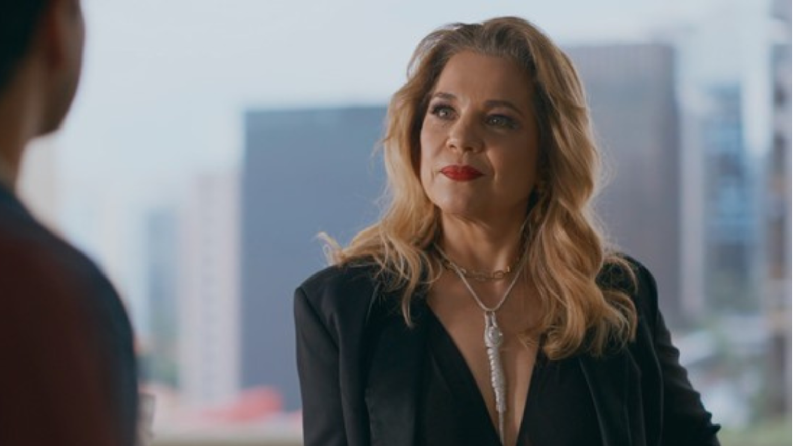 Pilar vai fazer de tudo para impedir que Adriana seja inocentada