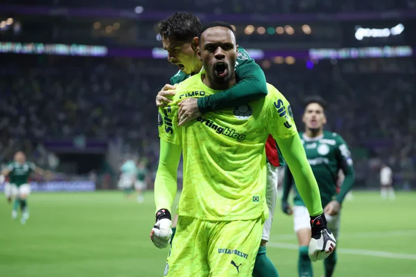 Palmeiras e Estudiantes voltam a decidir a Copa Libertadores após 58 anos - destaque galeria