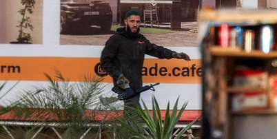 A ag&ecirc;ncia de not&iacute;cias AFP publicou imagens de um dos suspeitos pelo ataque Foto: AFP / BBC News Brasil
