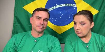 Fl&aacute;vio Bolsonaro e Daniella Marques Foto: @flaviobolsonaro via Youtube/Reprodu&ccedil;&atilde;o / Estad&atilde;o