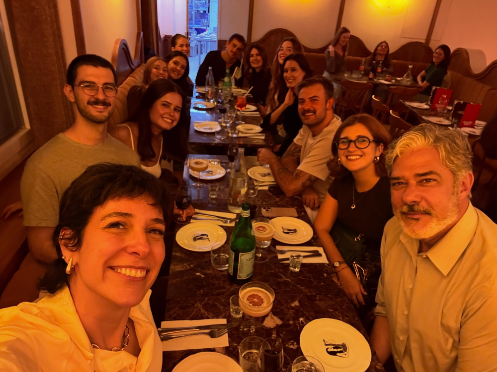 Natasha Dantas faz selfie no aniversário dos enteados — Foto: Reprodução/ Instagram @natashadantasb