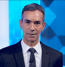 César Tralli lê editorial da Globo sobre cancelamento de debate Foto: Reprodução/Globo